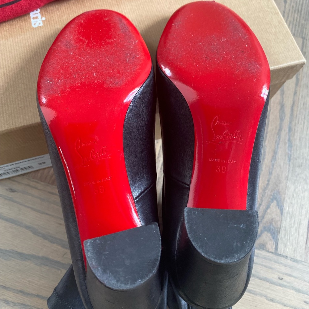 Christian Louboutin Gena nappa bootie 39 - Great condition!